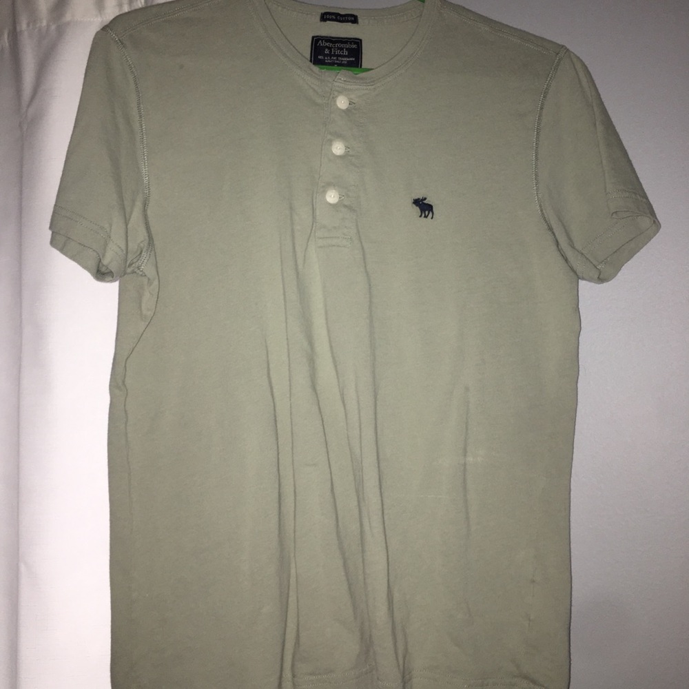 Men’s small Abercrombie and Fitch Henley t shirt